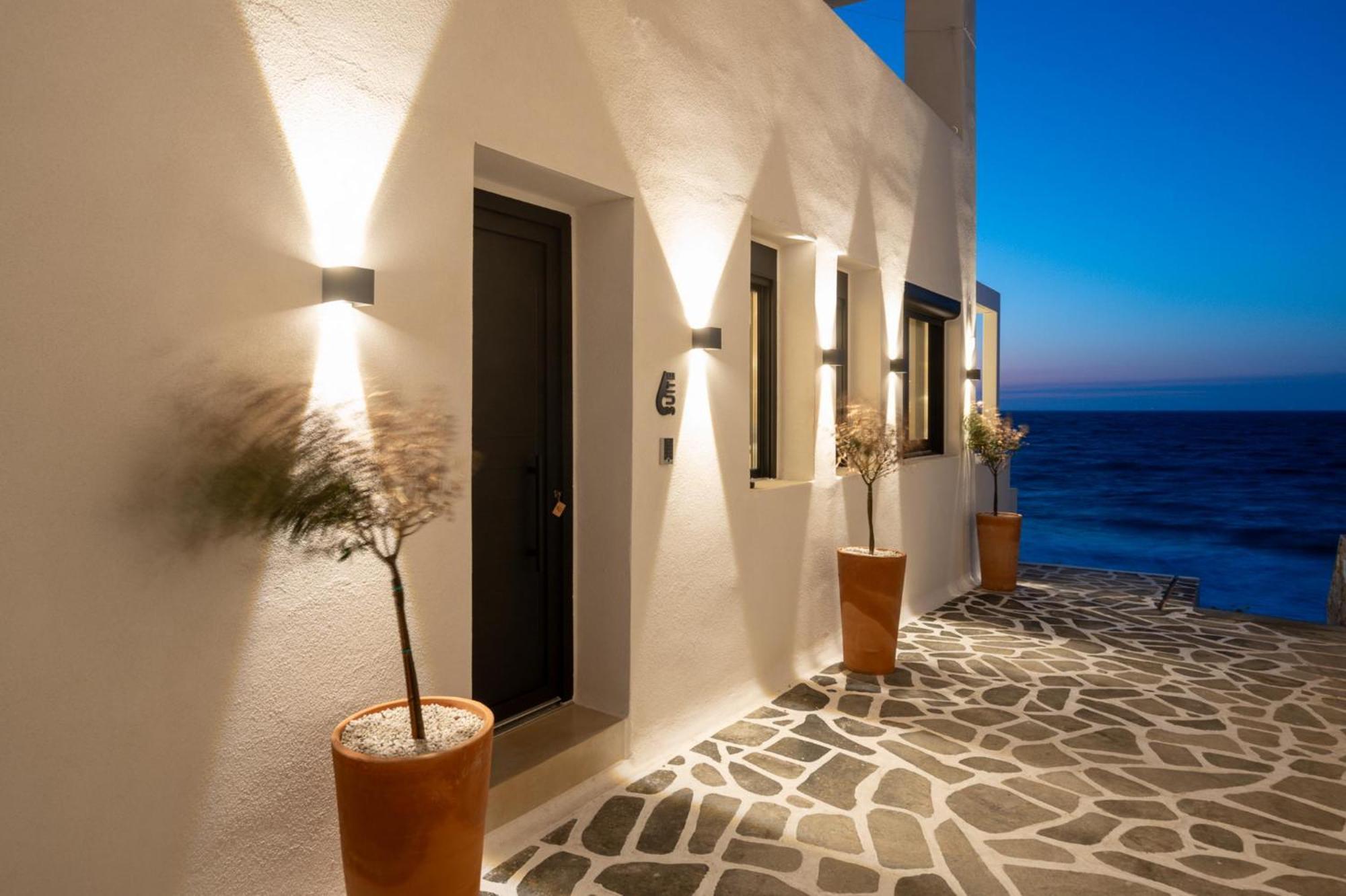 Portara Seaside Luxury Suites Naxos City Екстер'єр фото