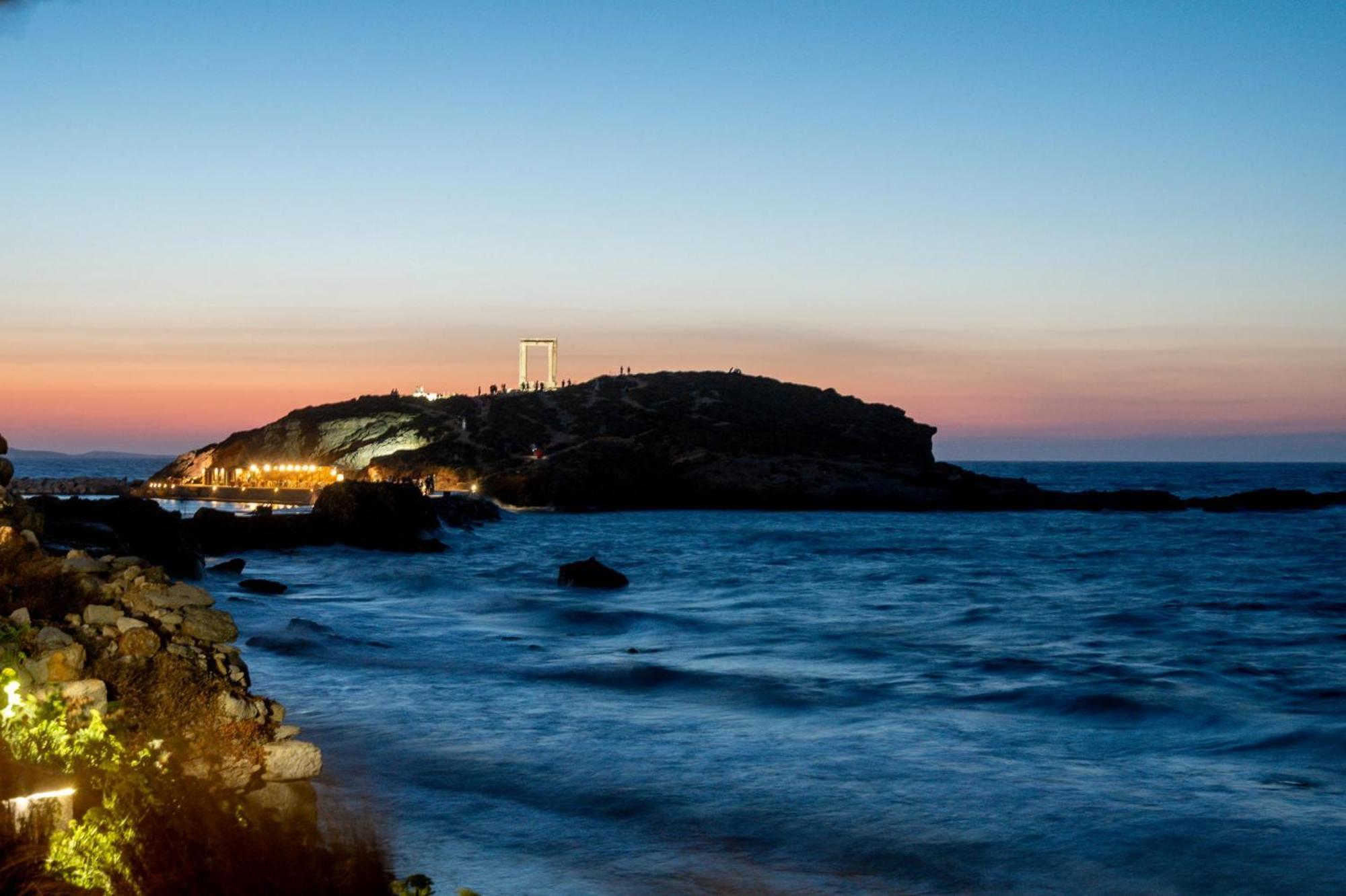Portara Seaside Luxury Suites Naxos City Екстер'єр фото