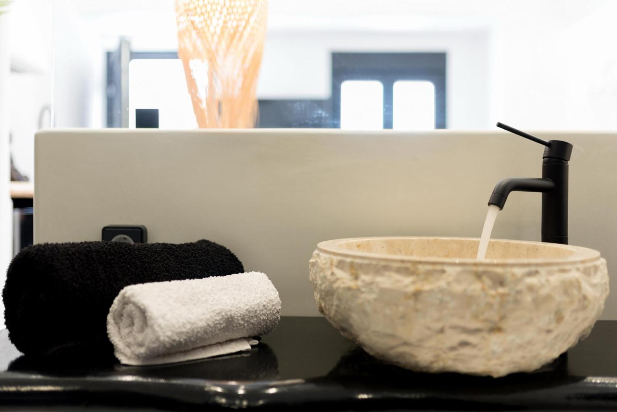 Portara Seaside Luxury Suites Naxos City Екстер'єр фото