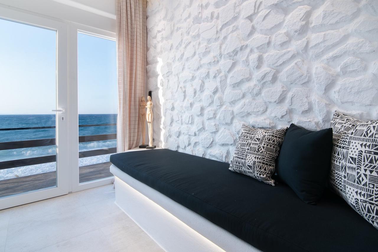 Portara Seaside Luxury Suites Naxos City Екстер'єр фото